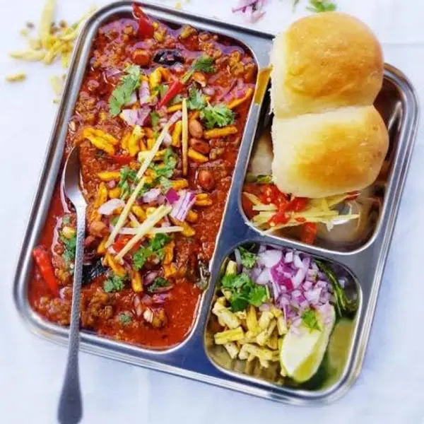 mahis-kitchen-family-restaurant - Misal Pav