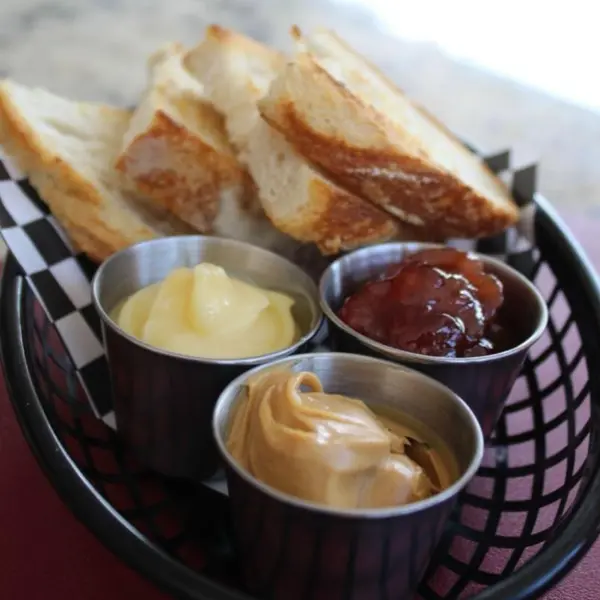 maika-sayulita - Toasted Bread with Condiments