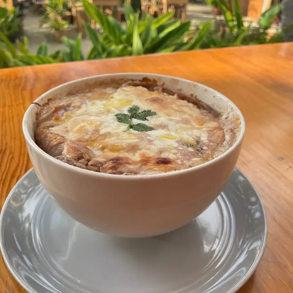 maika-sayulita - Sopa de cebolla francesa al horno