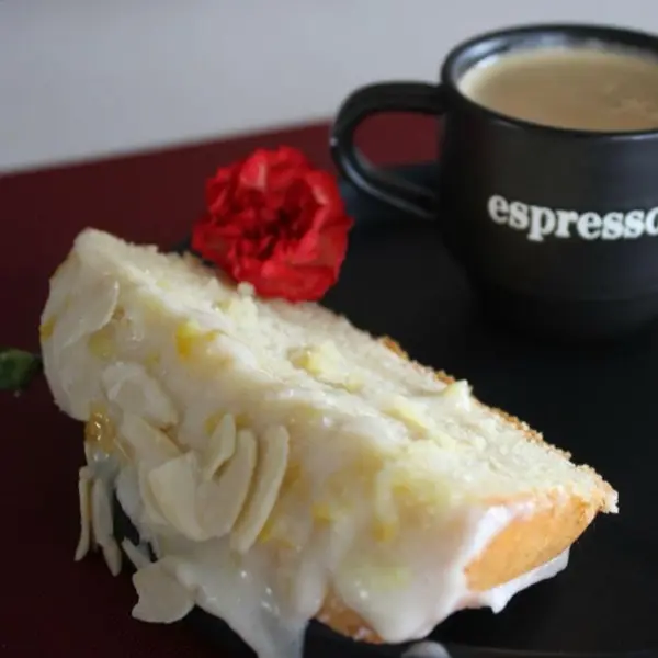 maika-sayulita - Lemon Loaf