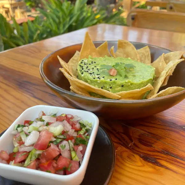 maika-sayulita - Guacamole y Pico de Gallo 💚