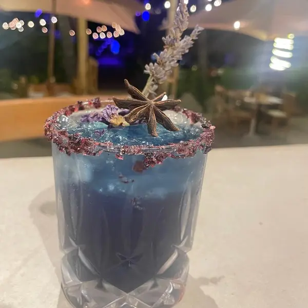 maika-sayulita - La Brujita