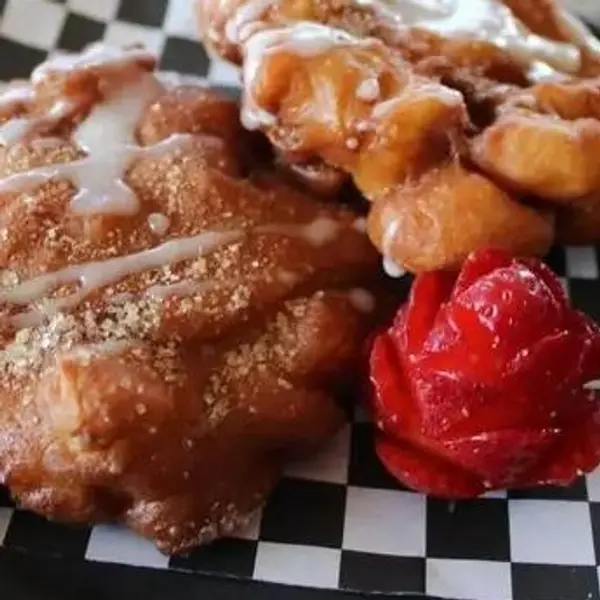 maika-sayulita - Apple Fritter