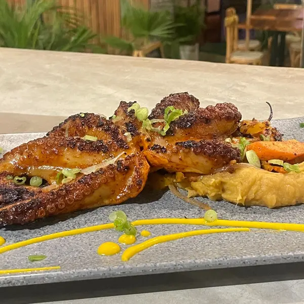 maika-sayulita - Pulpo Zarandeado