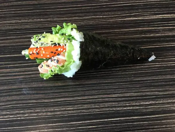 mamie-sushi - TK2. Temaki saumon, concombres et avocat