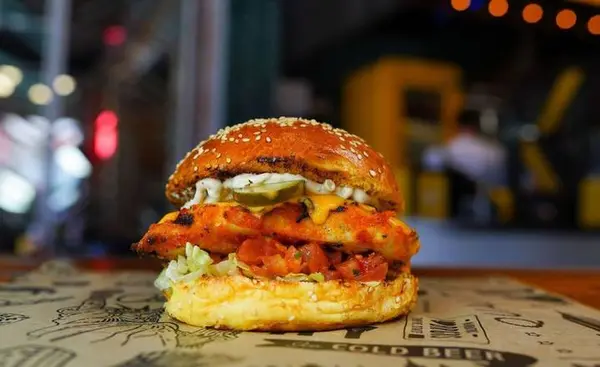 manhattns-burgers - Tribeca Chicken Burger