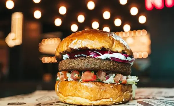 manhattns-burgers - Brooklyn Falafel Burger🌱