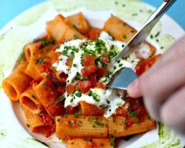 marceau-cafe - Pâtes tomates/burrata