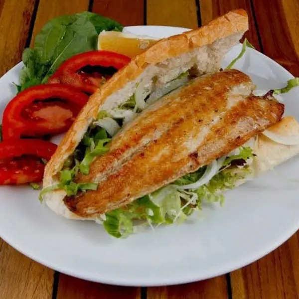 mavi-masa-balik-restaurant-cafe-bar - BALIK EKMEK (fish in bread)