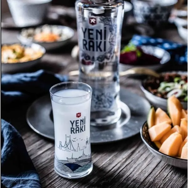 mavi-masa-balik-restaurant-cafe-bar - Raki DUB