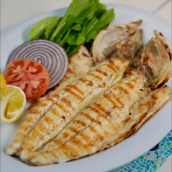 mavi-masa-balik-restaurant-cafe-bar - LEVREK (sea bass)
