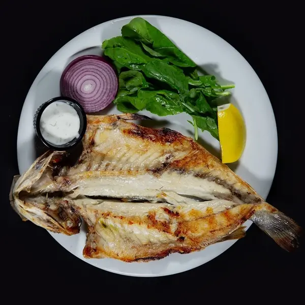 mavi-masa-balik-restaurant-cafe-bar - CUPRA ( sea bream)