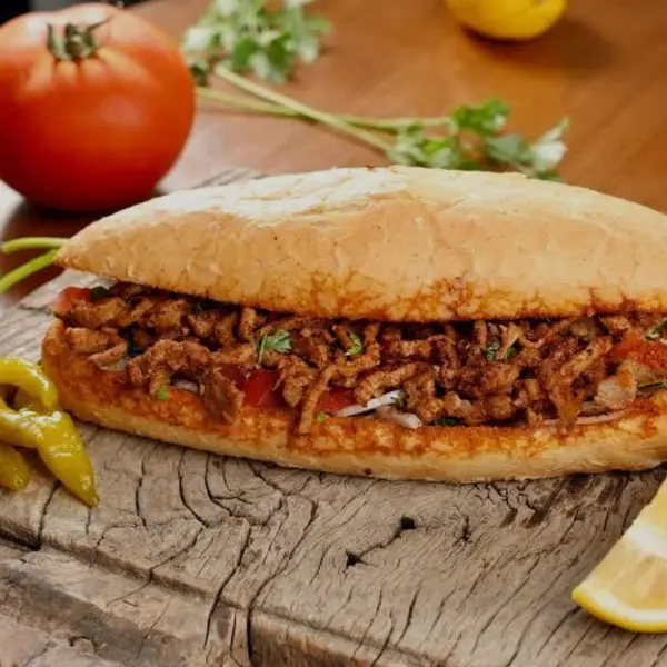 mavi-masa-balik-restaurant-cafe-bar - ET EKMEK(meat in bread)