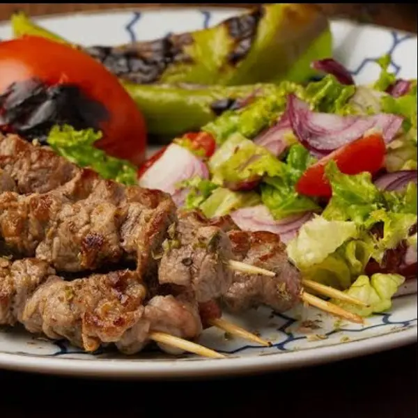 mavi-masa-balik-restaurant-cafe-bar - ET SIS (meat skewer)