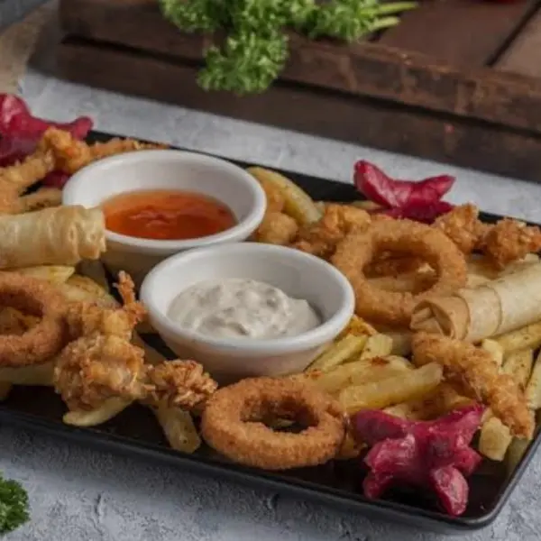 mavi-masa-balik-restaurant-cafe-bar - KOMBO tabagi(combo platter)