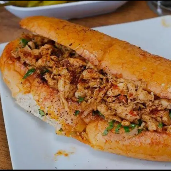 mavi-masa-balik-restaurant-cafe-bar - TAVUK EKMEK (chicken in bread)