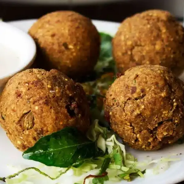 meenukadai - Fish Kola (4pcs)