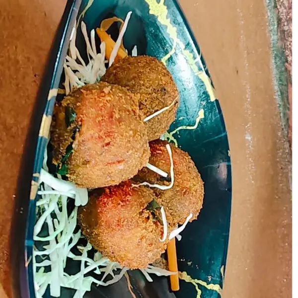 meenukadai - Fish Kola (4pcs)