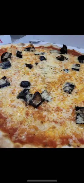 melekh-a-pizza - Pizza aubergines et Emmental