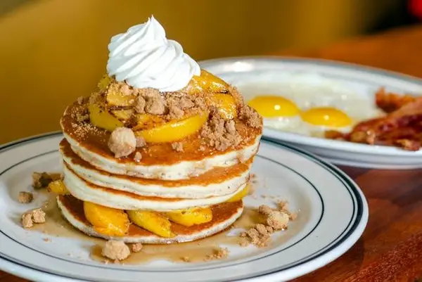 mimis-cafe - Grilled Peach Griddlecake