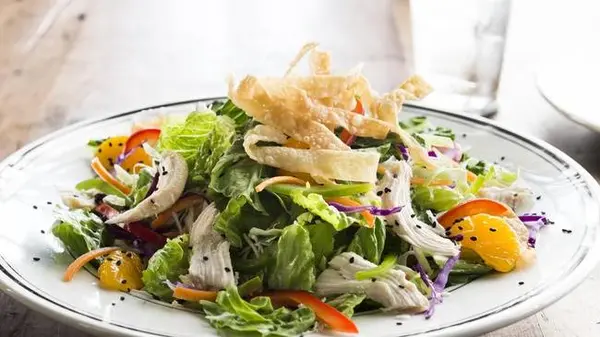 mimis-cafe - Asian Chicken Salad