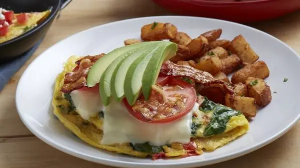 mimis-cafe - Bacon Avocado Omelet