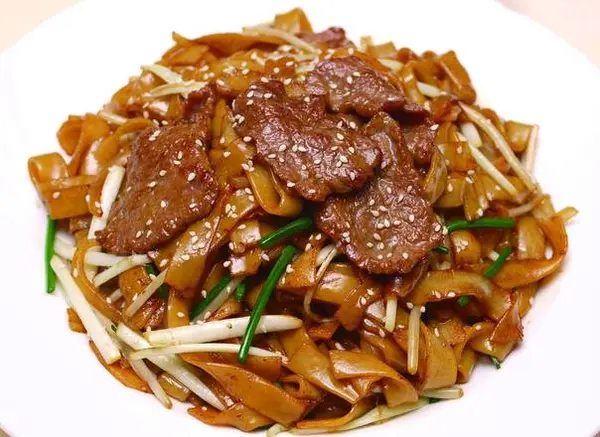 ming-dynasty - Beef Chow Fun (炒牛河)