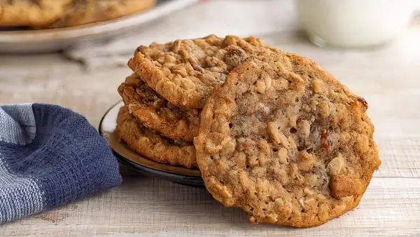 mission-burritos - Oatmeal Raisin Cookie