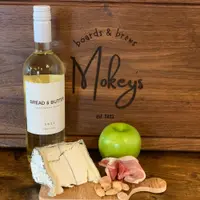mokeys-boards-and-brews - Vino