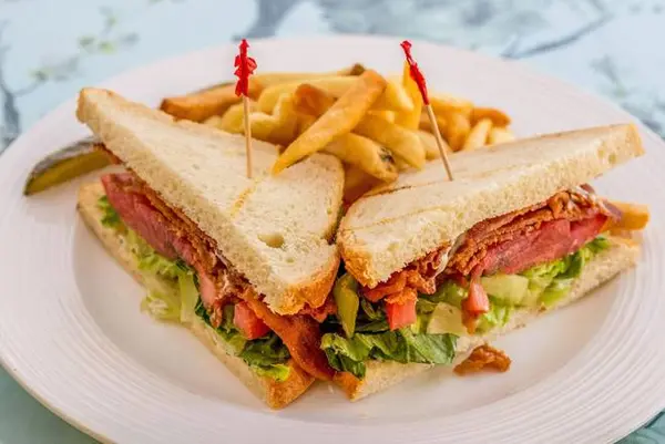 morning-due-cafe - BLT