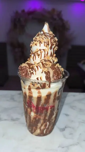 mrs-whippy - Rocher Crunch Sundae