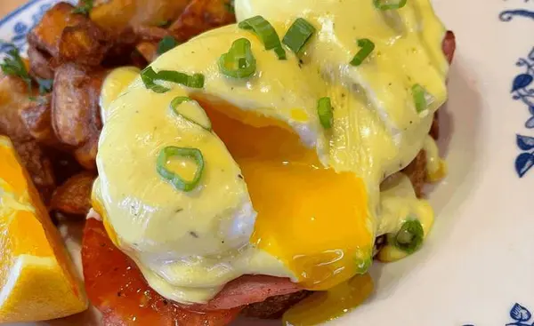 mymy - Classic Eggs Benedict