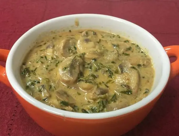 naan-n-curry - Methi Matar Mushroom