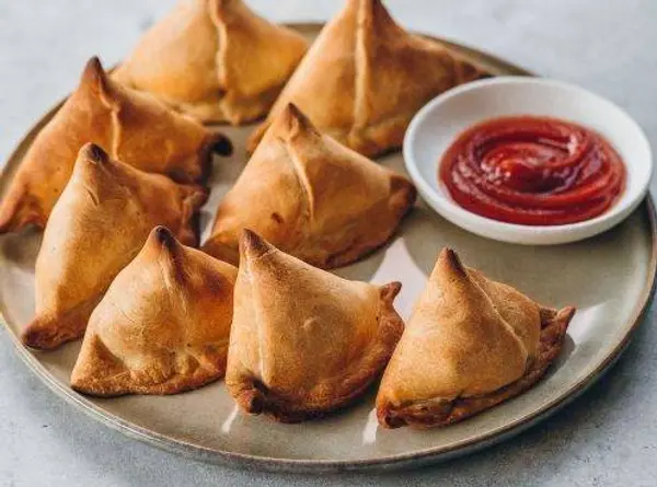 namaste-indian-cuisine - Vegetable samosas(2pcs)