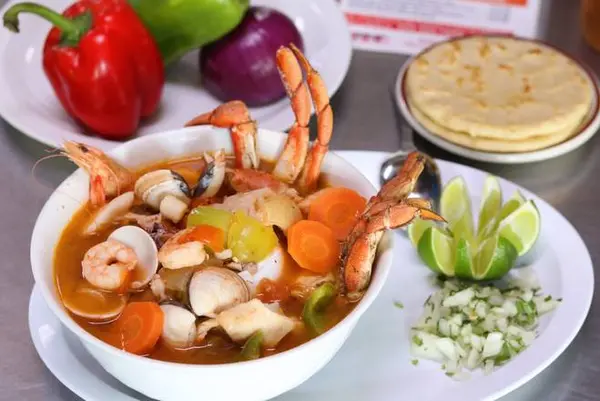 naomis-pupuseria-restaurant - Caldo 7 Mares / 7 Seas Soup 