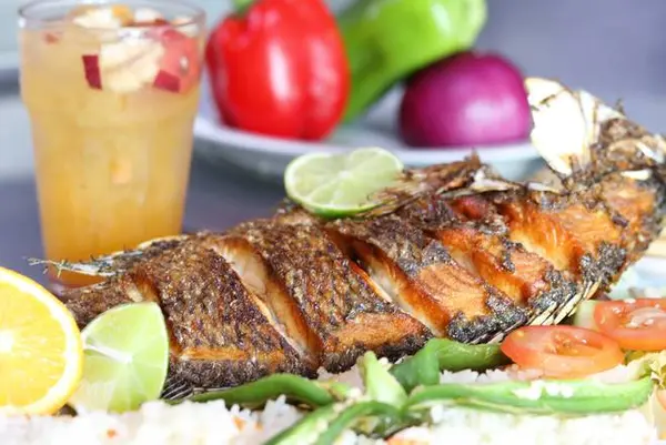 naomis-pupuseria-restaurant - Mojarra Frita / Fried Saltwater Fish 