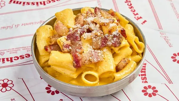 napoli-gang-by-big-mamma-charonne - Pasta alla carbonara