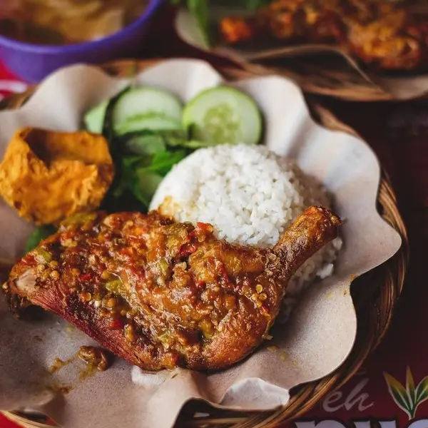 nasi-dulang-daun-pisang-bangi-al - AYAM GEPUK