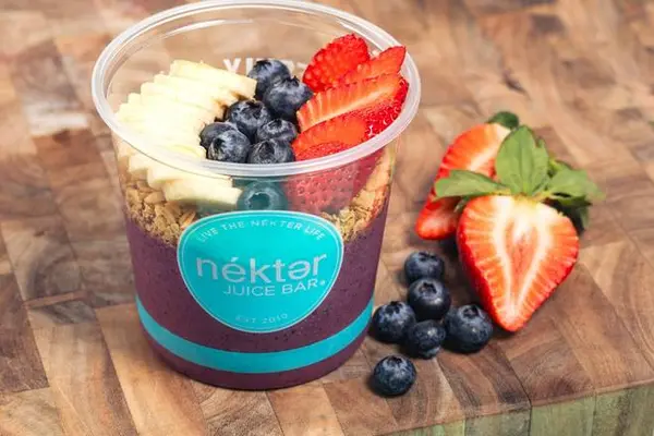 nekter-juice-bar - Acai Banana Berry Bowl