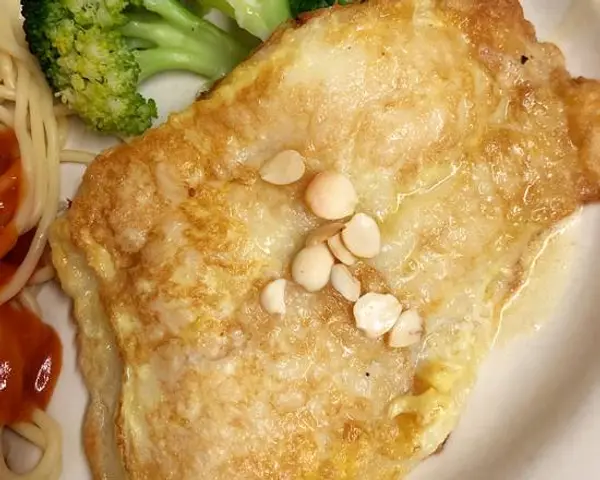 new-regent-cafe - Pan-Fried Almond Fillet of Sole 香煎杏仁龍俐