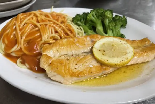 new-regent-cafe - Salmon Steak with Lemon Sauce 檸汁焗三文魚