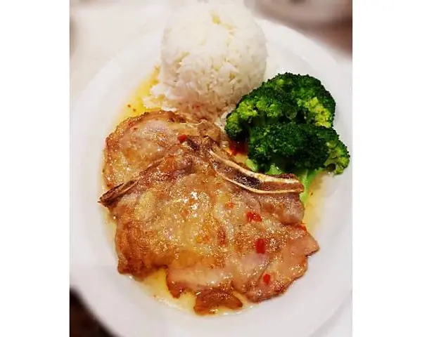 new-regent-cafe -  Pork Chop w/ Thai Sauce 泰汁豬扒