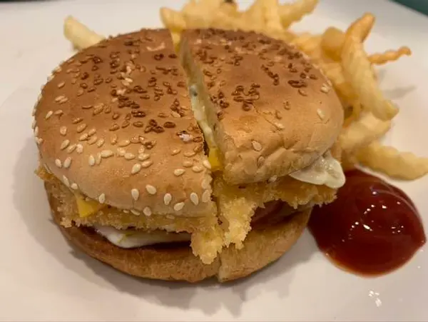 new-regent-cafe - Fish Burger w/ Fries 香酥鱼包·薯条