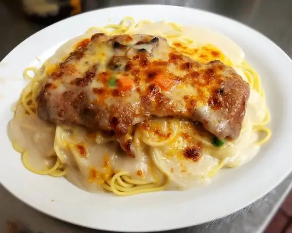 new-regent-cafe - Baked Chicken and Mushroom with Cheese 芝士蘑菇白汁焗雞扒