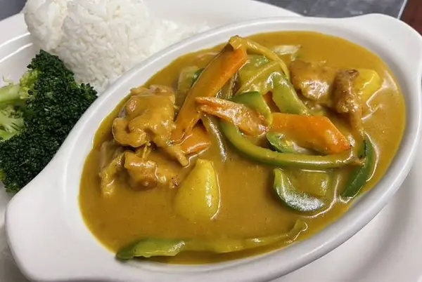 new-regent-cafe - Curry Chicken 咖哩雞