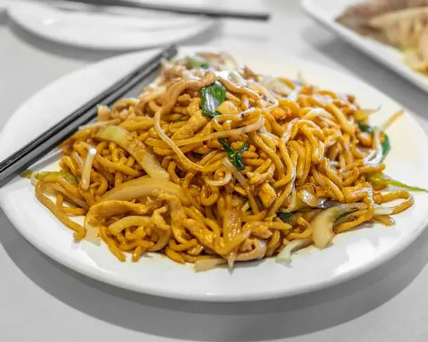 new-station-restaurant - Chicken Chow Mein 鸡炒面