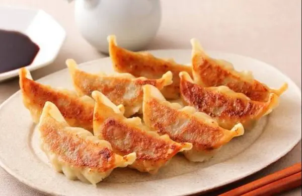 noodle-stop - B27  🥟🥟Pan Fried Dumplings (Pork) 10pc  金牌香煎饺子🥟🥟