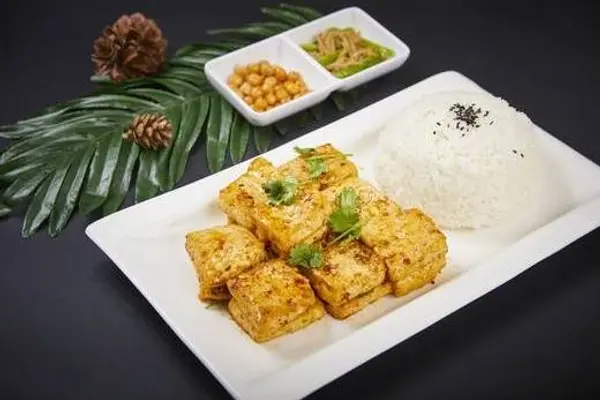 noodle-stop - D9 Salt and Pepper Tofu (4pc) & Vegetable with Rice 椒盐豆腐时菜饭