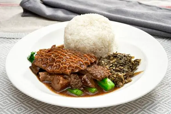 noodle-stop - D8 Beef Entrails with Stewed Pork Feet Rice 牛杂猪手饭