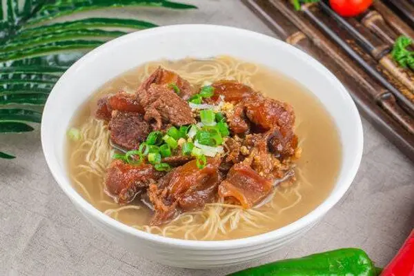 noodle-stop - B4 Stewed Beef Brisket Noodle Soup 牛腩湯麵